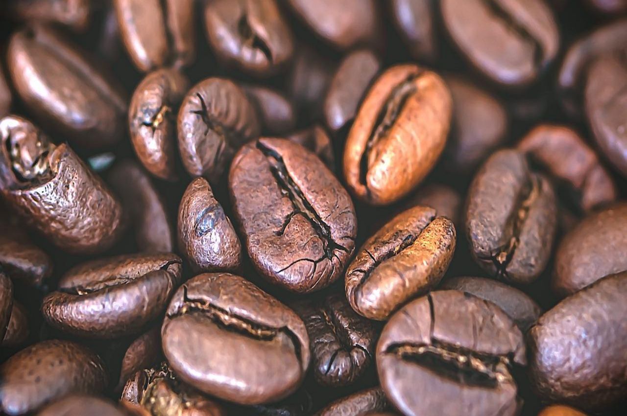 What is Blending Coffee Beans? Learn the Art of Harmonious Flavors